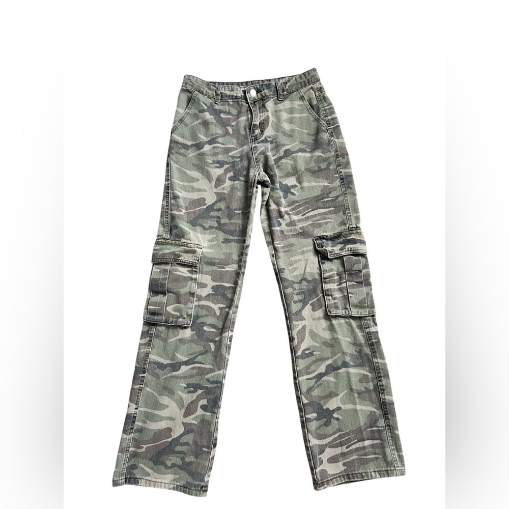 SHEIN Men’s Camo Cargo Pants size small
